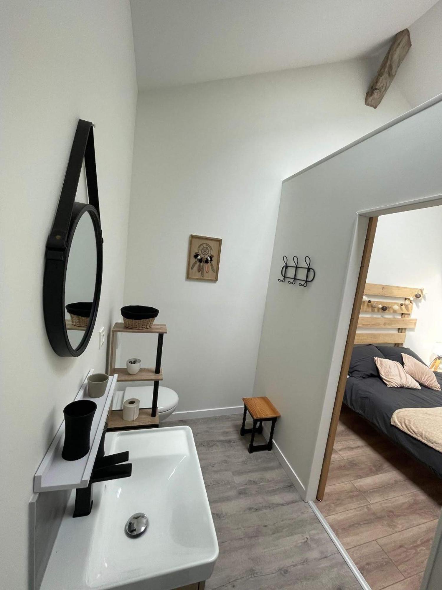 Les Iris - Chene Bed & Breakfast Avanton